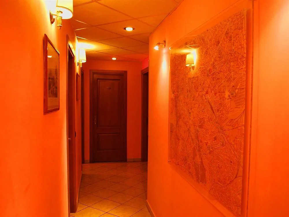 Couette-café In Roma Vale&Hillary Colosseo B&B