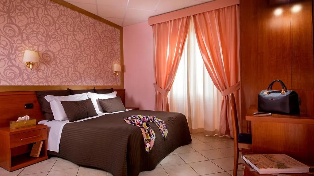 In Roma Vale&Hillary Colosseo B&B Bed & Breakfast