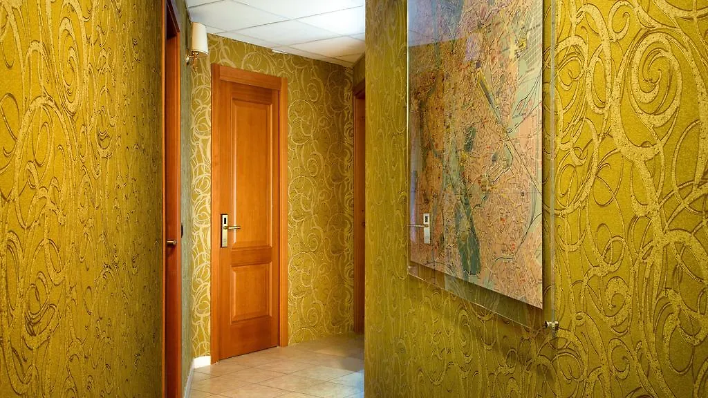 In Roma Vale&Hillary Colosseo B&B 2*, Rome Italy