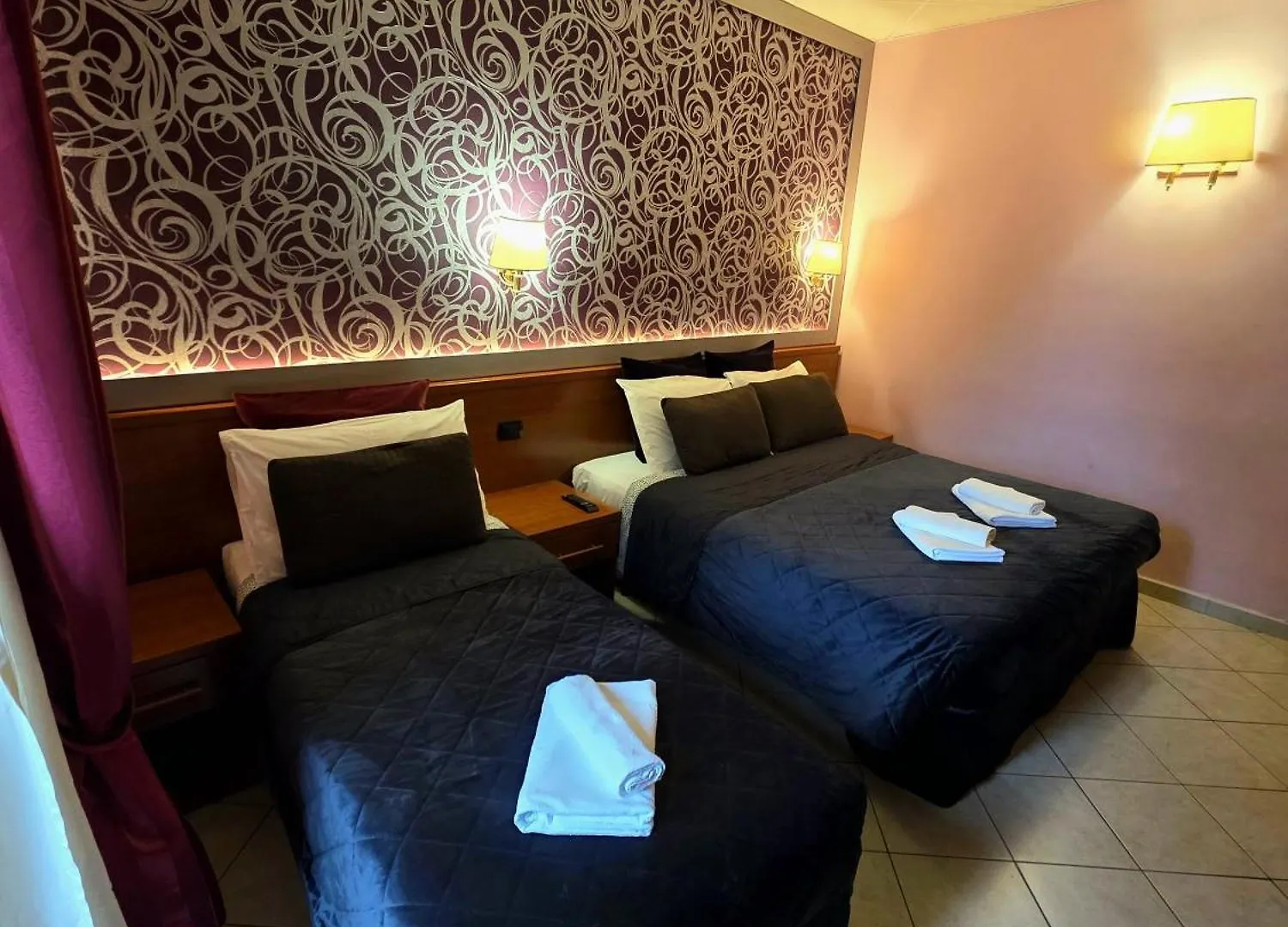 In Roma Vale&Hillary Colosseo B&B Bed & Breakfast